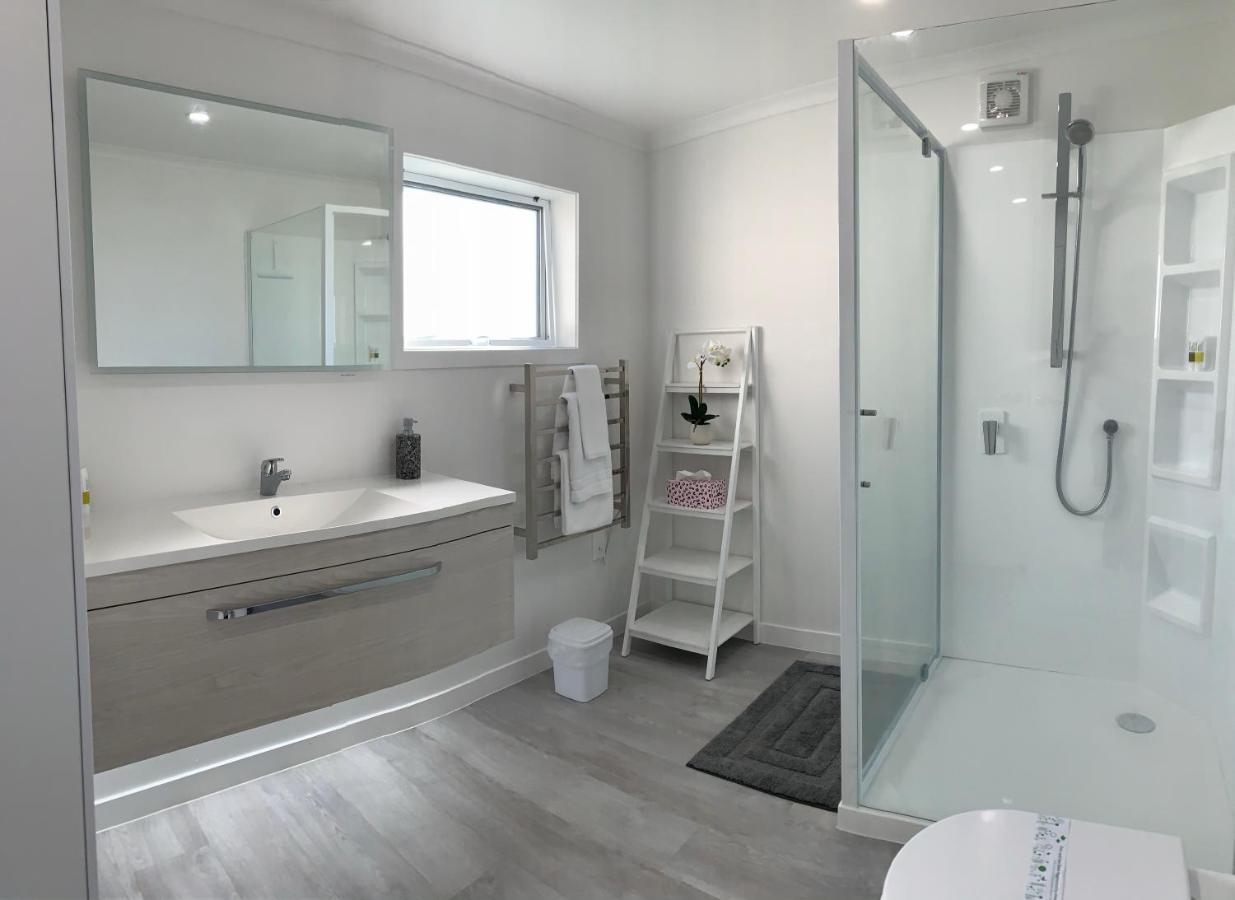 Coromandel Town Harbourside Cottage Luxury Accommodation Bagian luar foto