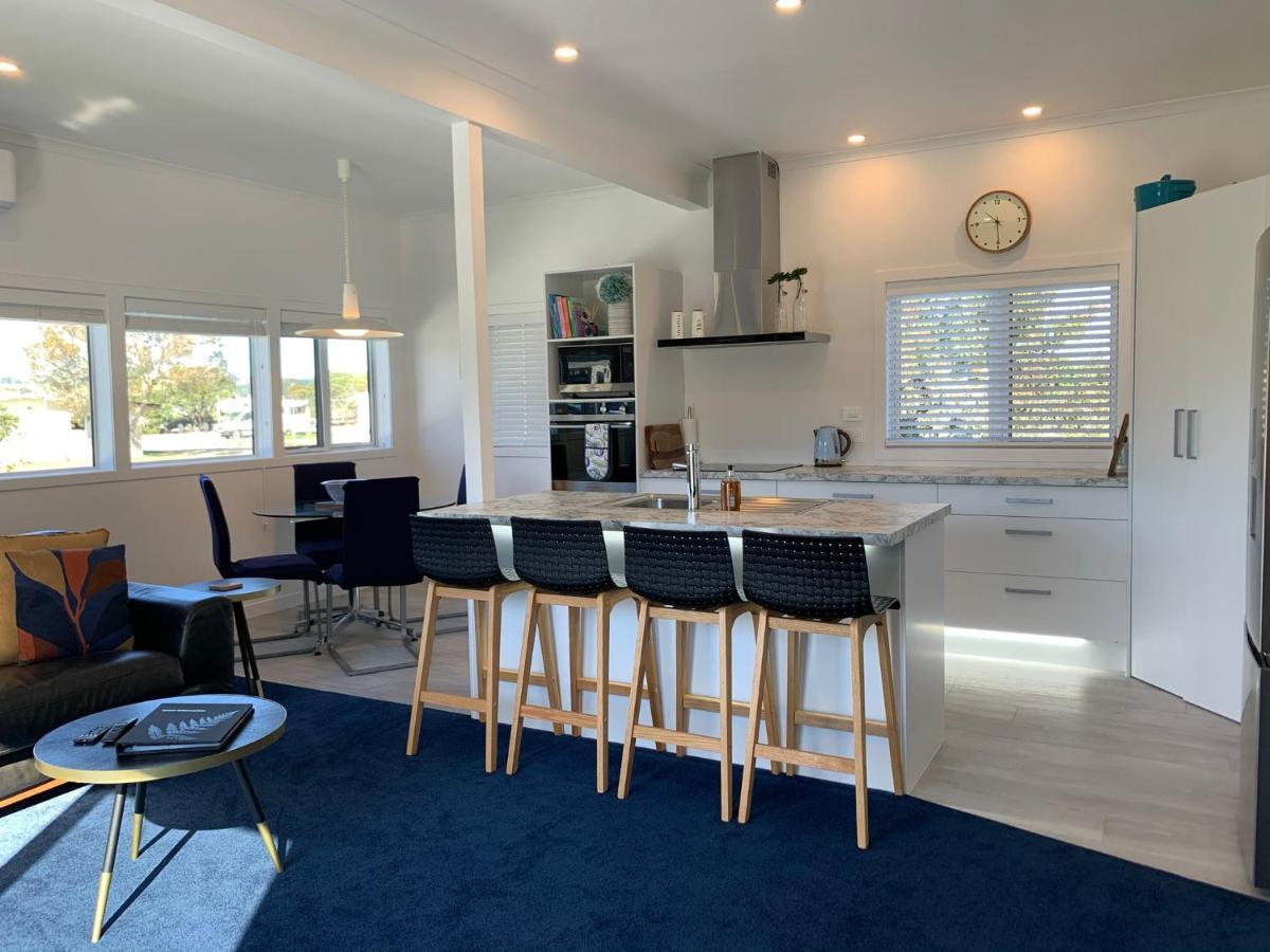 Coromandel Town Harbourside Cottage Luxury Accommodation Bagian luar foto
